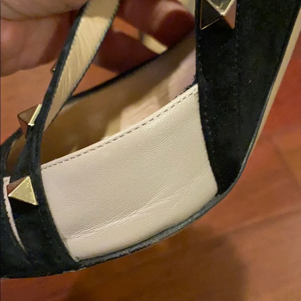 Valentino Black Suede Rockstud Pointed-Toe Heel - Picture 7 of 8